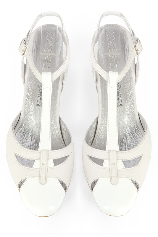 Off white women's open back T-strap shoes. Round toe. Low kitten heels. Top view - Florence KOOIJMAN